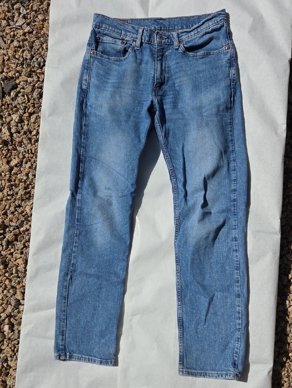 Levi's Straight Leg Mid Wash Jeans Size READ DESCRIPTION